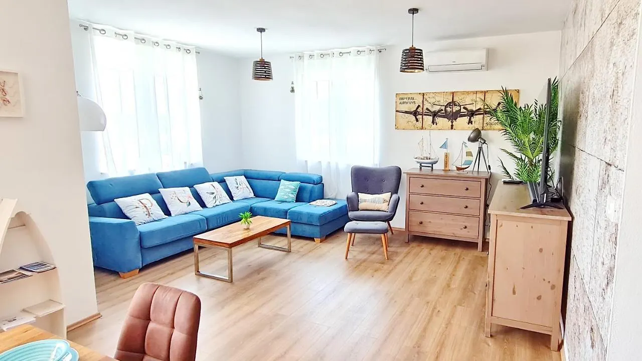 Villa Mira 普拉 克罗地亚